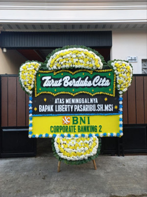 Papan Bunga Duka di Tiban Baru